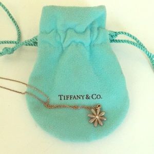 Tiffany’s Daisy Necklace
